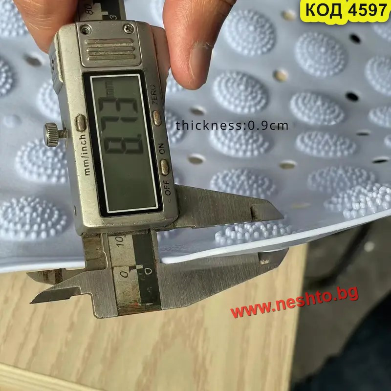 Противохлъзгаща се подложка за баня с масажна зона - Сива